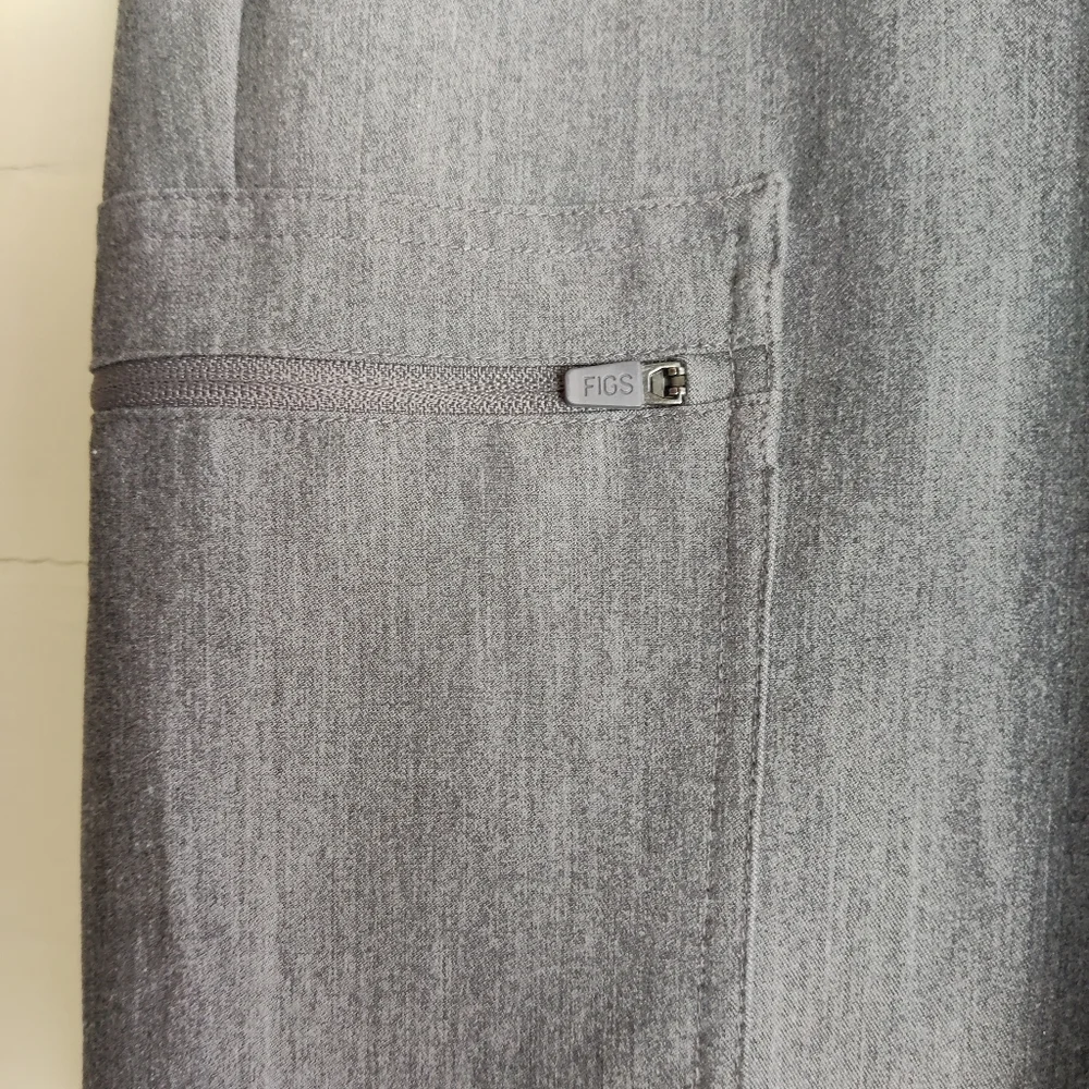 Figs Men's MT Nursing Wear Pants - Picture 5 of 10